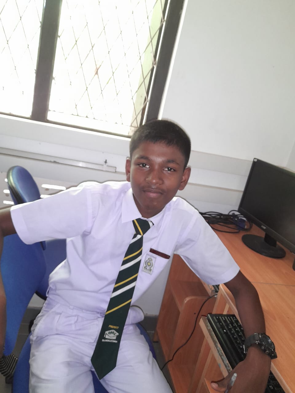 R.M.විහඟ සත්මිර